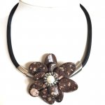 18 inches Natural Leather Single Chocolate Flower Shell Necklace