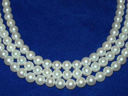 16 inches AAA 6.5-7.0mm Round White Akoya Pearls Loose Strand