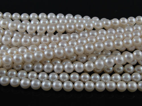 16 inches AAA 9.0-9.5mm Round White Akoya Pearls Loose Strand