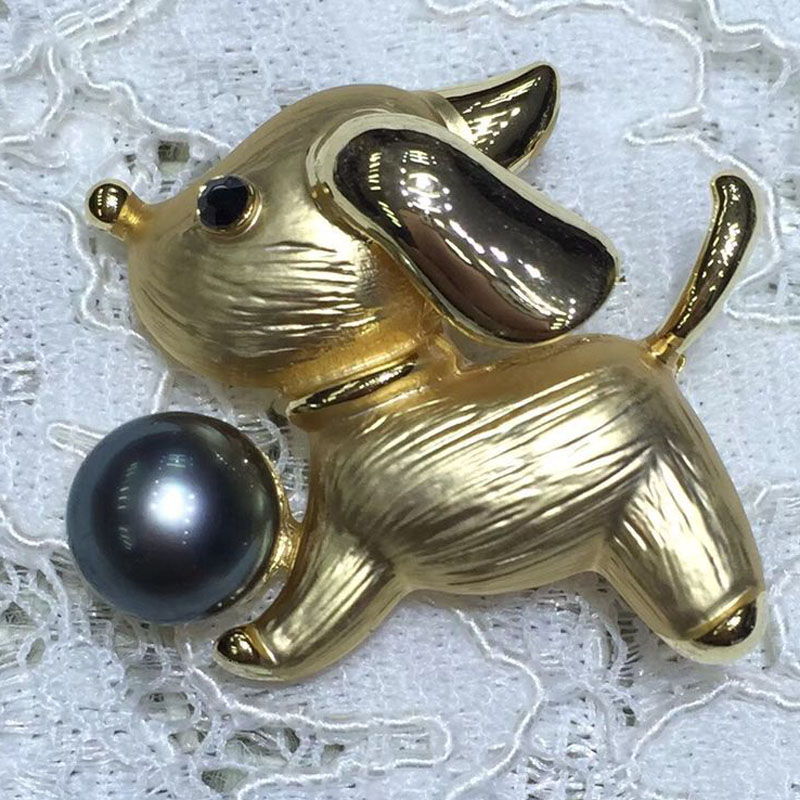Doggy Style 9-10mm Genuine Natural Black Tahitian Pearl Brooch
