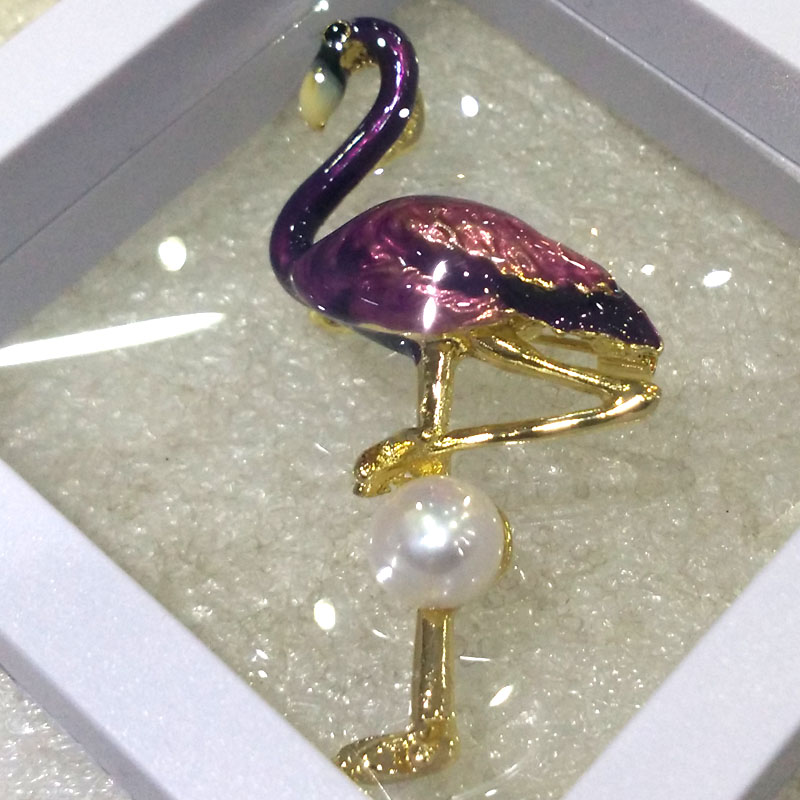 Wholesale Purple Flamingo Style Natural White Button Pearl Brooch