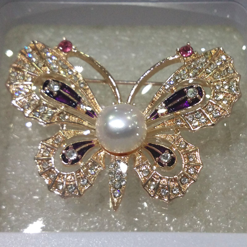 Wholesale Golden Butterfly Style Natural White Button Pearl Brooch