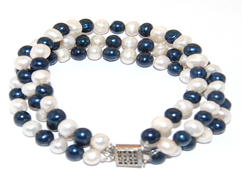 7.5 inches 5-6mm White Freshwater Pearl &Black Crystal Bracelet