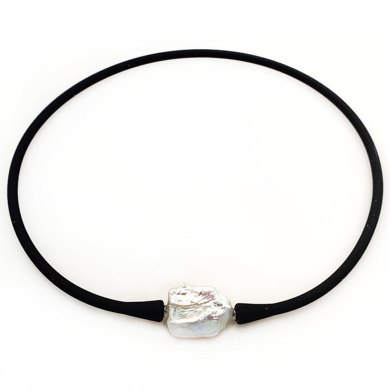16-20mm Natural Single Square Pearl Black Silicone Necklace