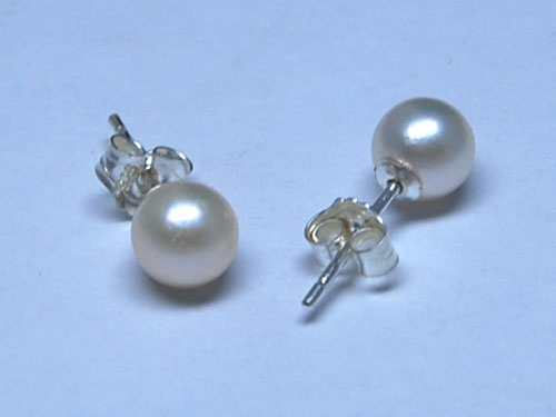 5-6mm AAA Round Freshwater Pearl Stud Earring,Sold by Pair