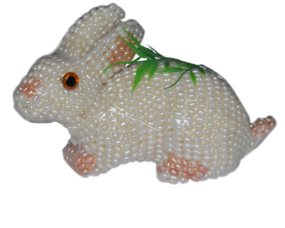 Artcraft Rabbit Made with White 5-6mm Rice Pearls