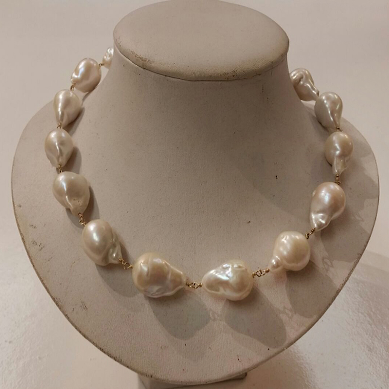 18 inches Gold Filled AA+ 15-20mm White Baroque Pearl Necklace