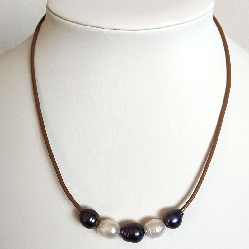 18 inches Coffee Leather 10-11mm Multicolor Pearl Necklace