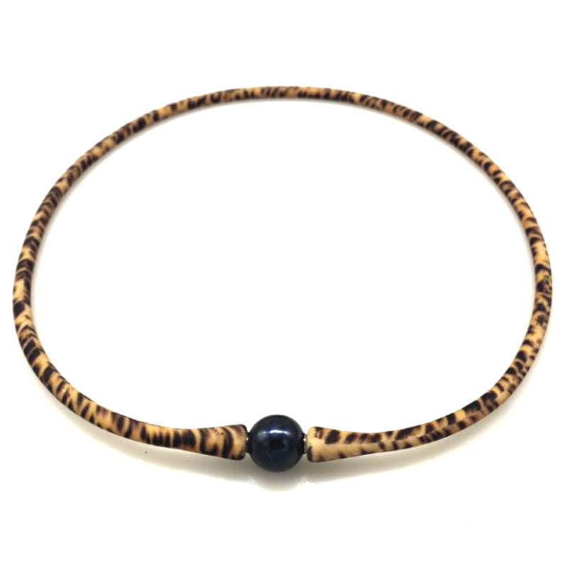 Wholesale 11-12mm Round Pearl Leopard Print Rubber Silicone Necklace