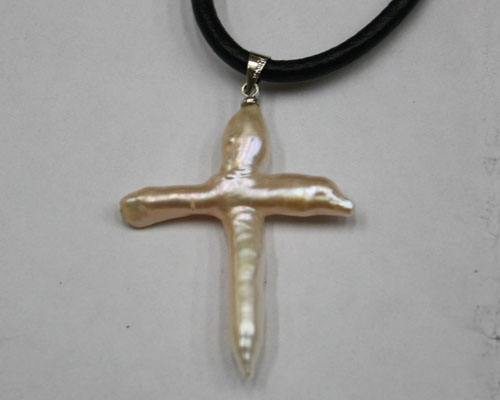 30-40mm Natural Cross Shaped Single Pearl Black Leather Cord Pendent
