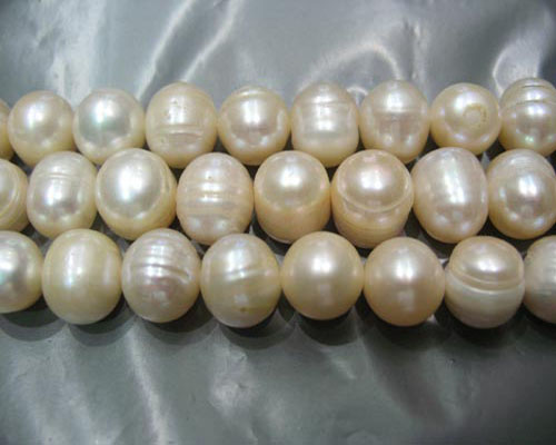 16 inches 9-10mm White Cream Potato Fresh Water Pearls Loose Strand