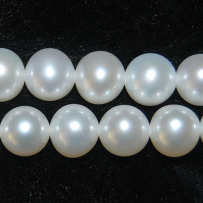 16 inches AA 8-9 mm White Round Fresh Water Pearls Loose Strand