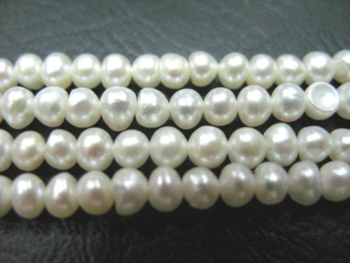 16 inches A 3-4mm White Round Freshwater Pearls Loose Strand