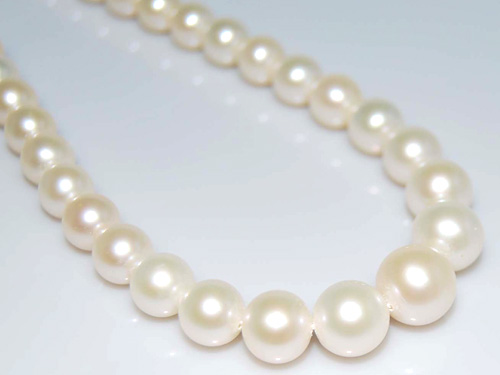 16 inches AAA 6-10mm White Graduated Freshwater Pearls Loose Strand