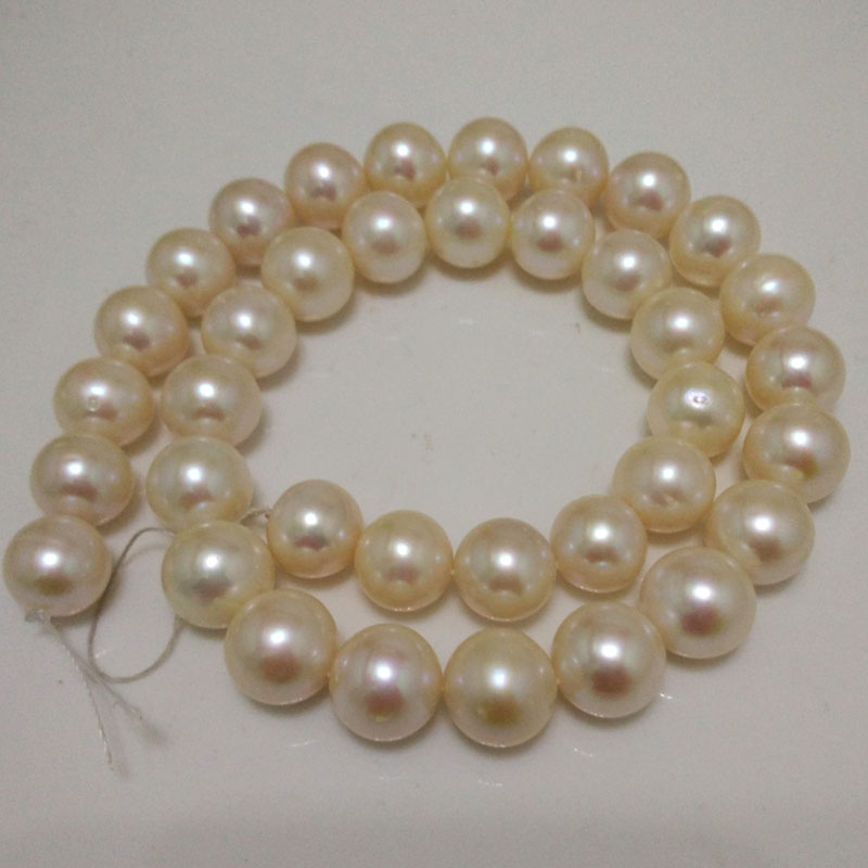 16 inches 11-12mm AA+ White Round Freshwater Pearls Loose Strand