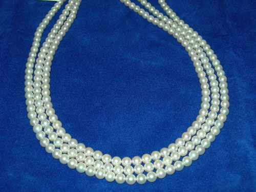 16 inches AAA 6-6.5mm Round White Akoya Pearls Loose Strand