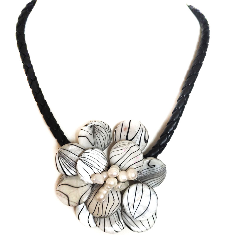 18 inches Natural Leather One Streak Shell Flower Necklace