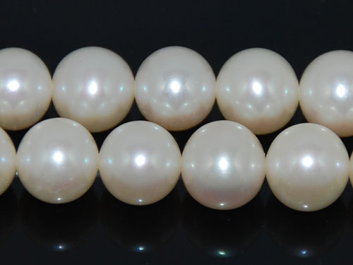 16 inches 11-12mm AAA White Freshwater Pearls Loose Strand