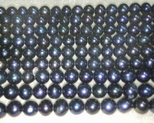 16 inches 5-6mm AA Black Freshawter Pearls Loose Strand
